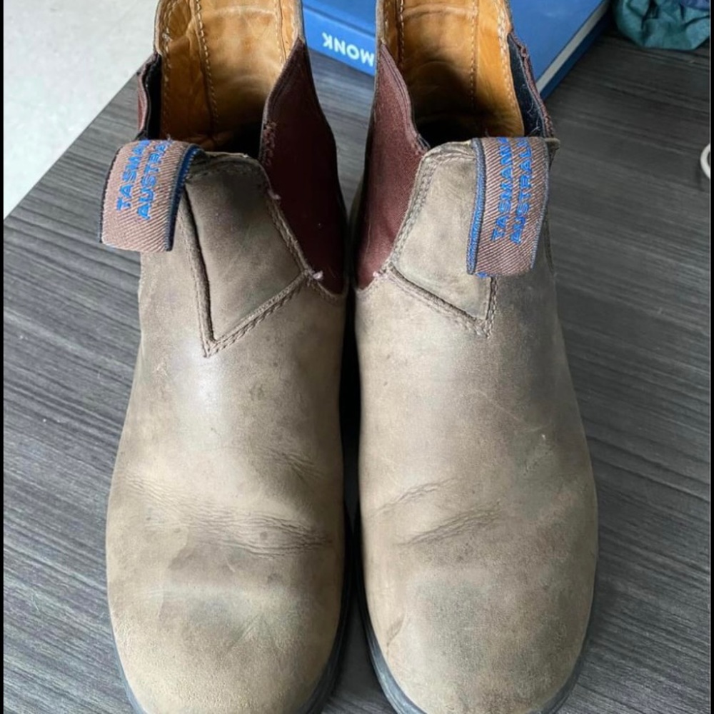 Blundstones